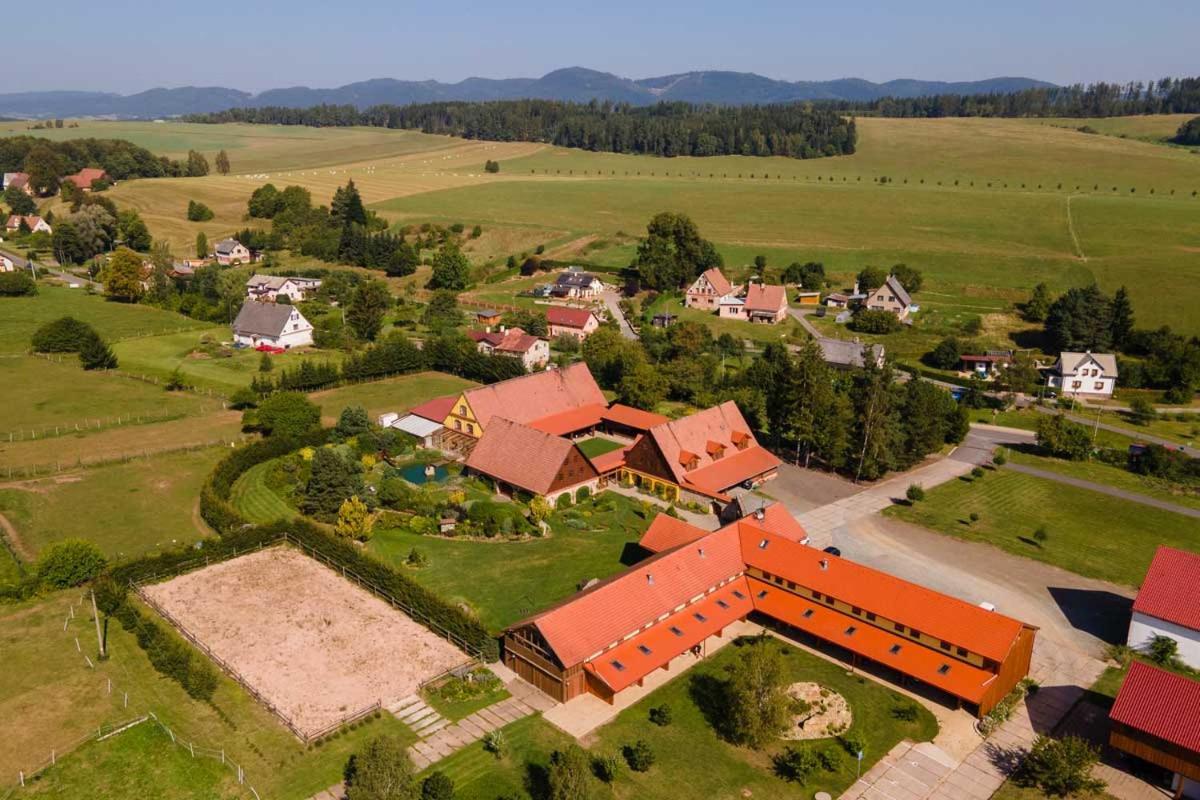 Penzion Jízdárna Hejtmánkovice Broumov Exterior foto