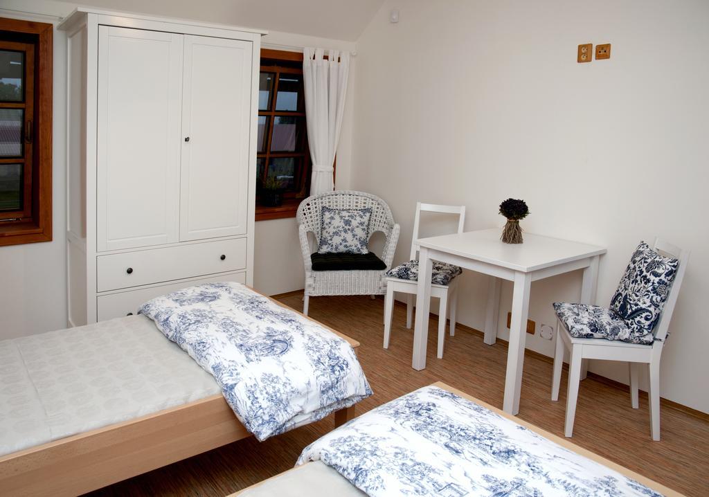 Penzion Jízdárna Hejtmánkovice Broumov Quarto foto